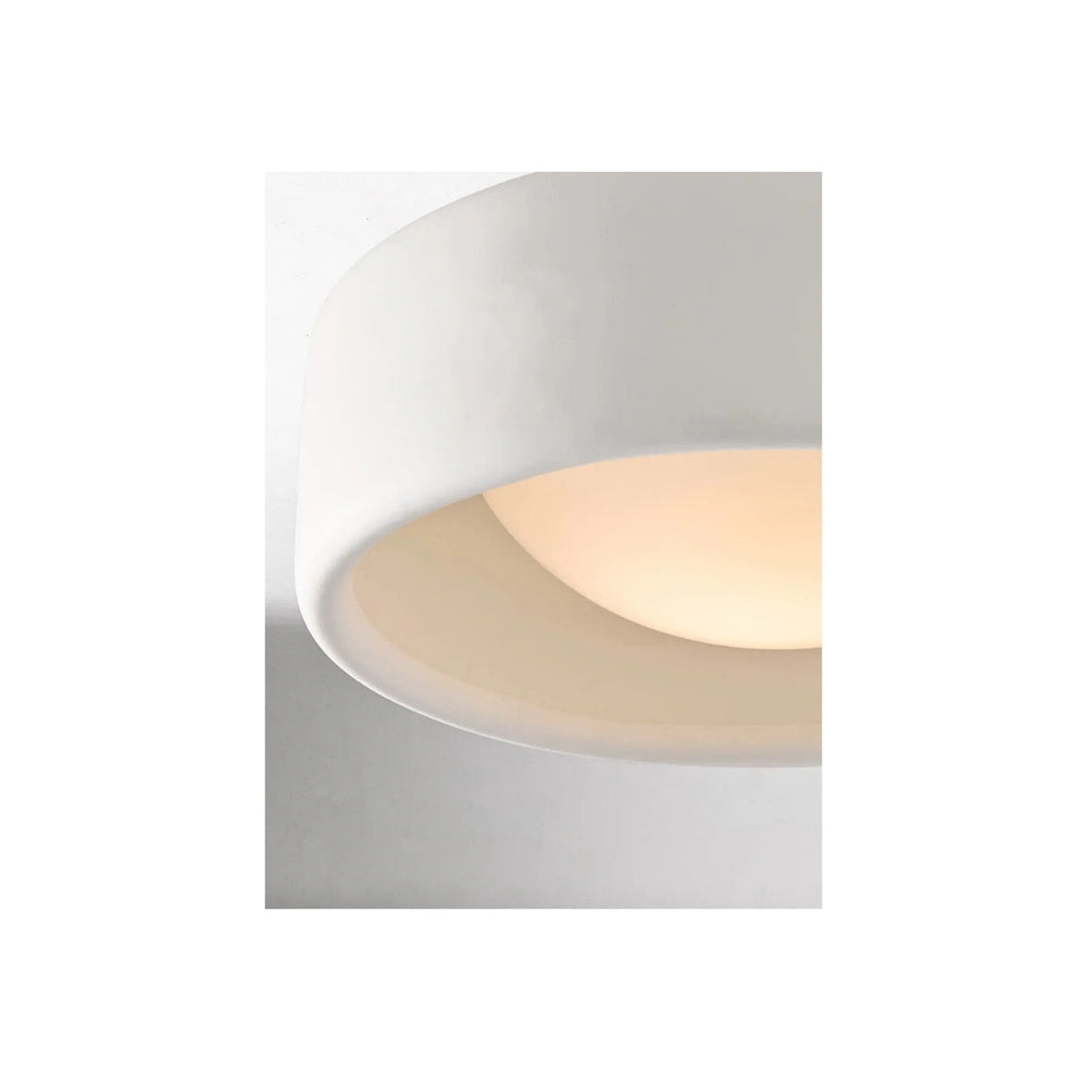 Elegante lampada da soffitto in porcellana