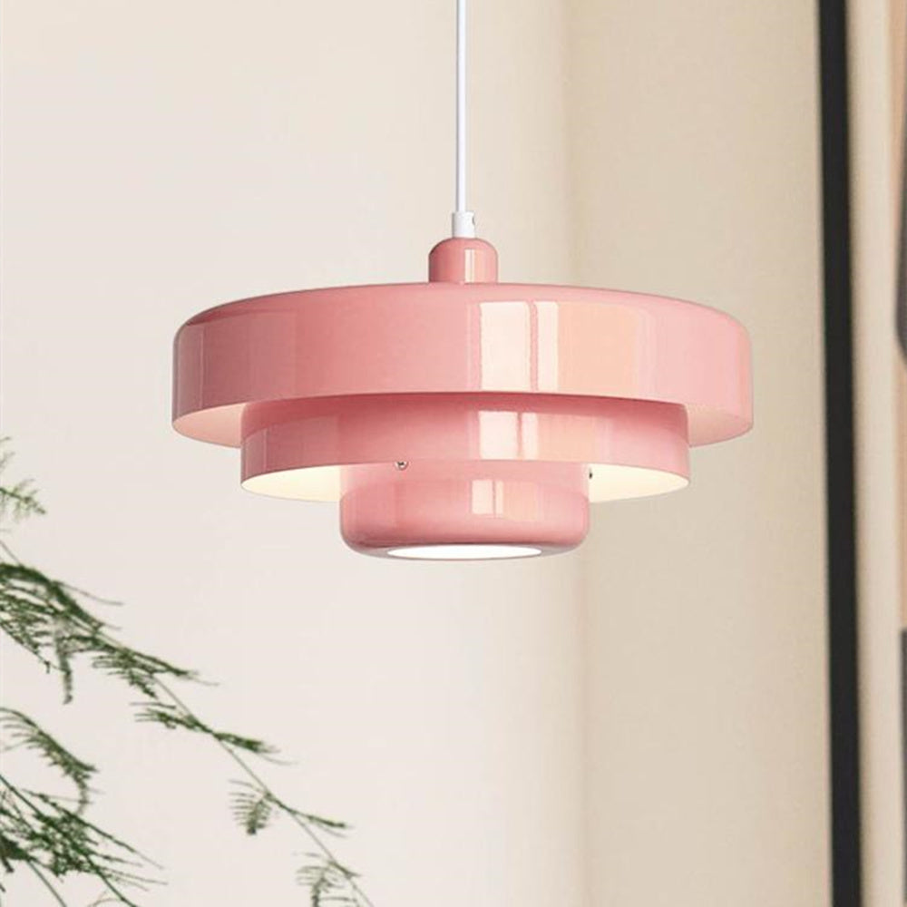 Lampada a sospensione con design a torta pastello per interni giocosi